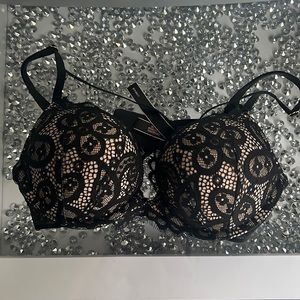 Victoria’s Secret 32b push up bra